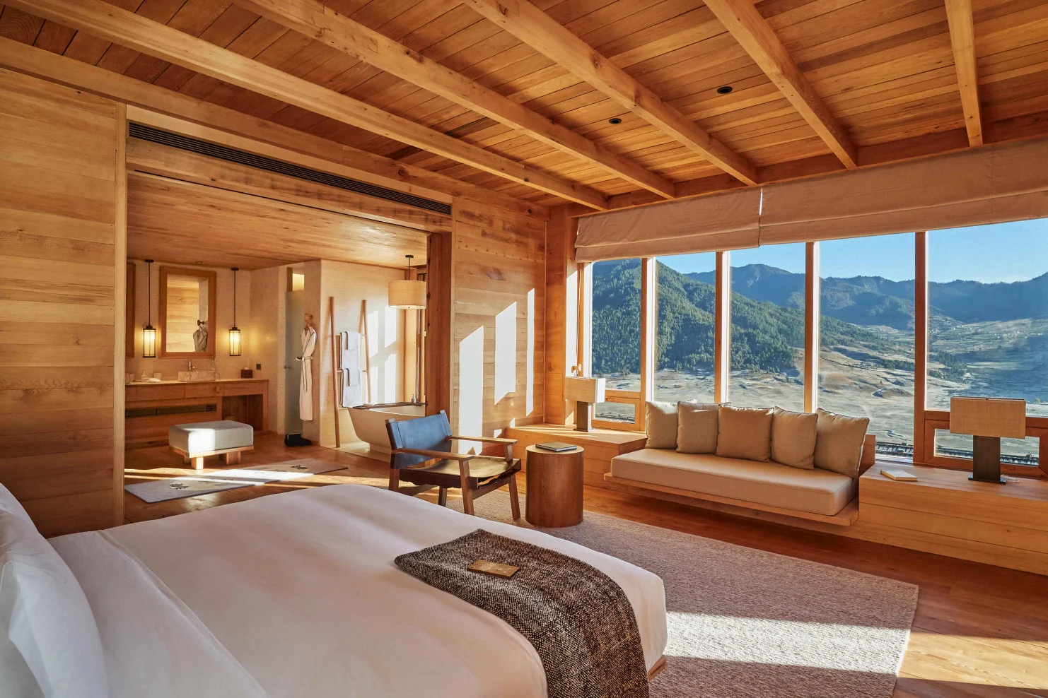 4920507-six-senses-bhutan-gangtey-lodge-luxury-hotel-in-gangtey-bhutan